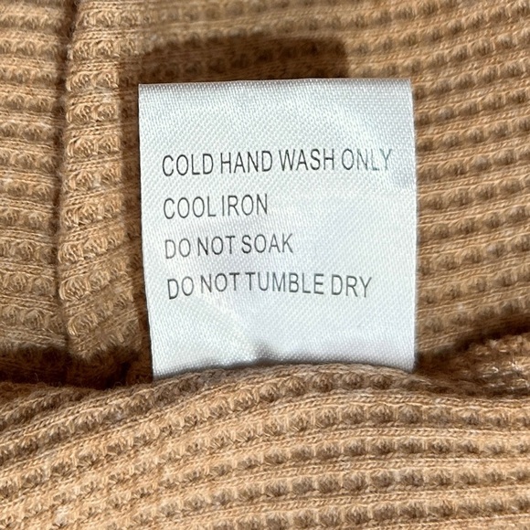 HELLO MOLLY Tan Waffle Knit Mini Dress Faux Wrap Bell Sleeve You For Me sz 6 - Picture 3 of 9